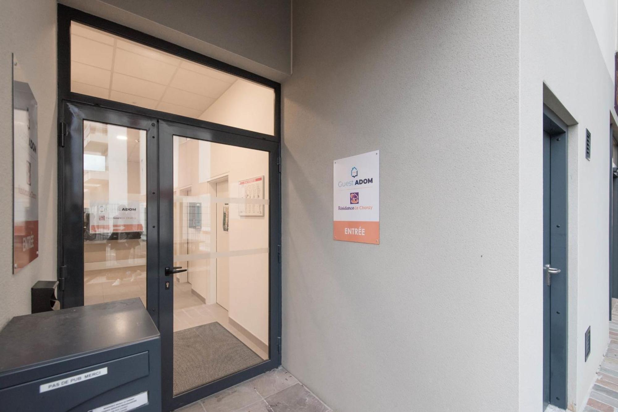 NATHAN - Appartement proche gare, arrivée 24 24 Le Mans Extérieur photo